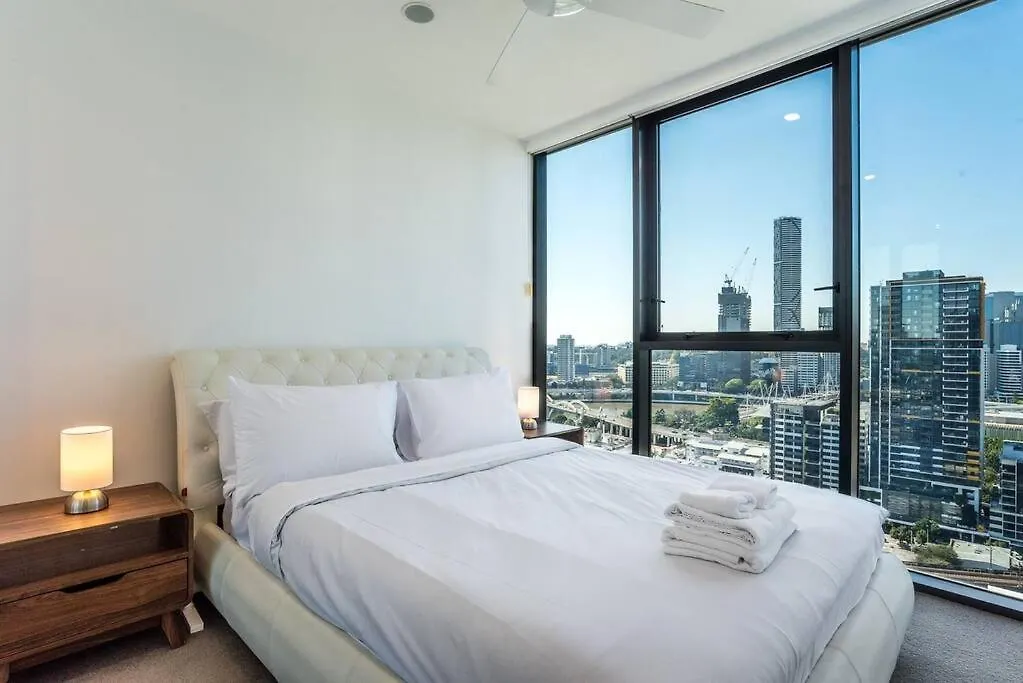 Convenient One-Bedroom Apartment In Brisbane Central Area 0*,