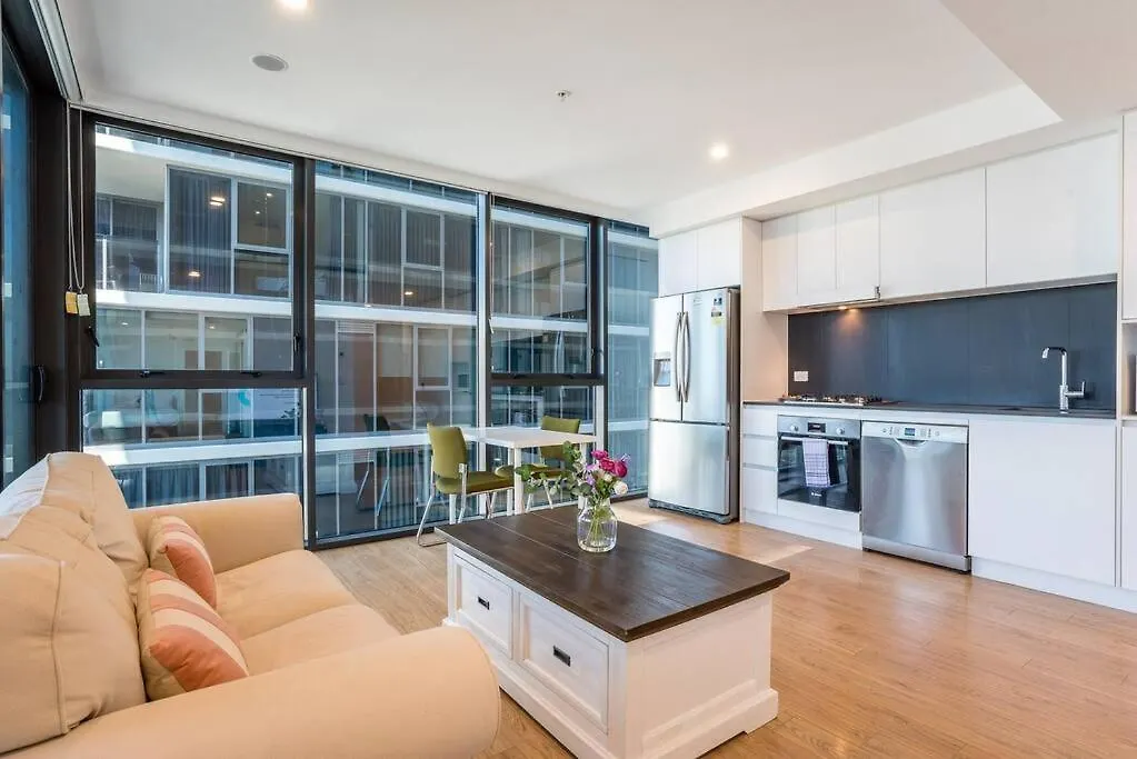 Convenient One-Bedroom Apartment In Brisbane Central Area Australia